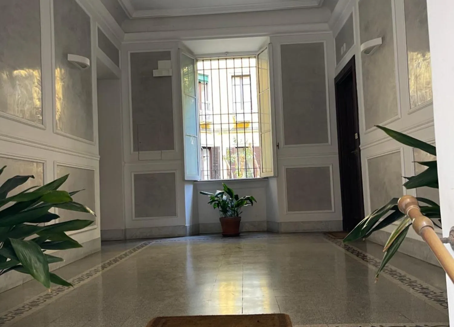 Greg Roma Hotel